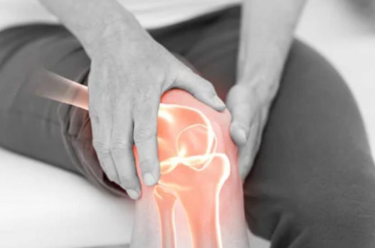 7 Symptoms of Knee Osteoarthritis (OA) and 2 Solutions for You